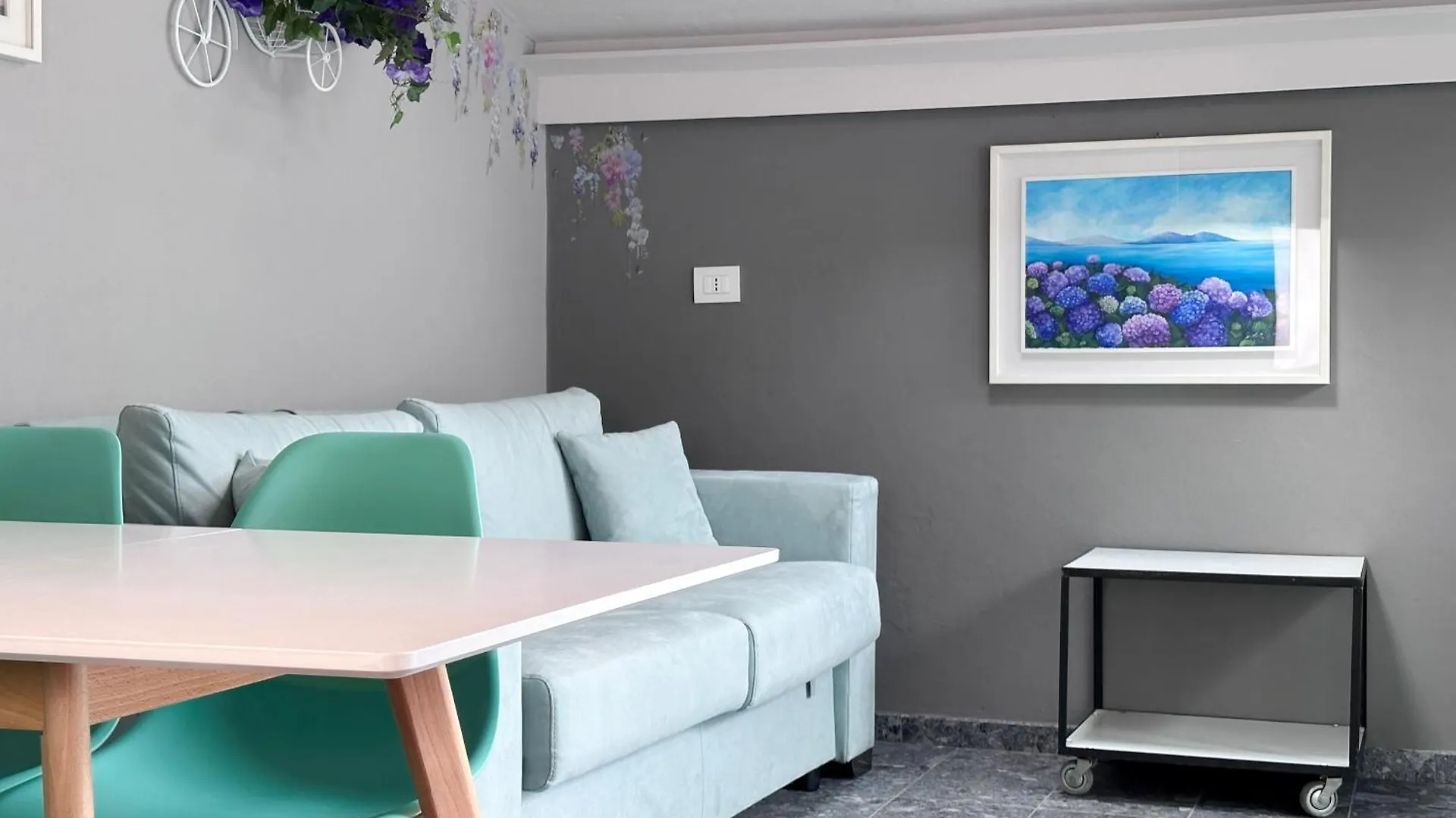 アパート トスコラーノ・マデルノWisteria Houseアパートメント