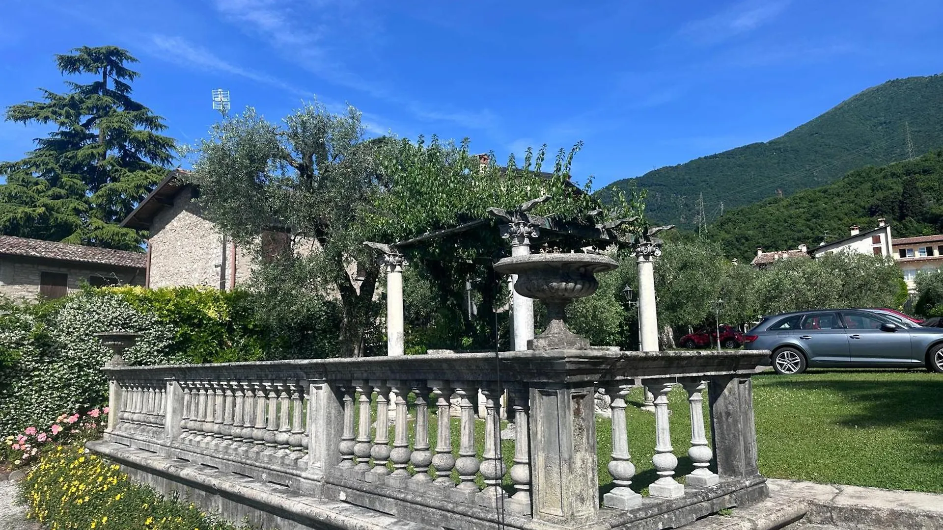 トスコラーノ・マデルノWisteria Houseアパートメント イタリア